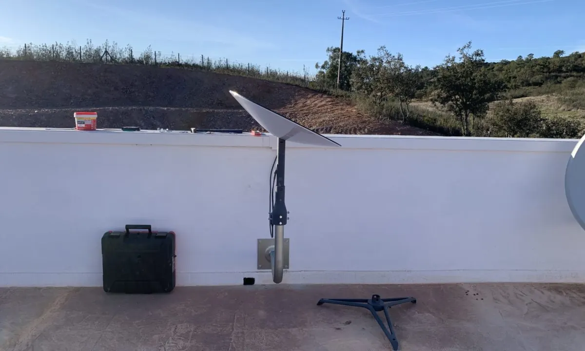 Antenne Starlink installée à Salir